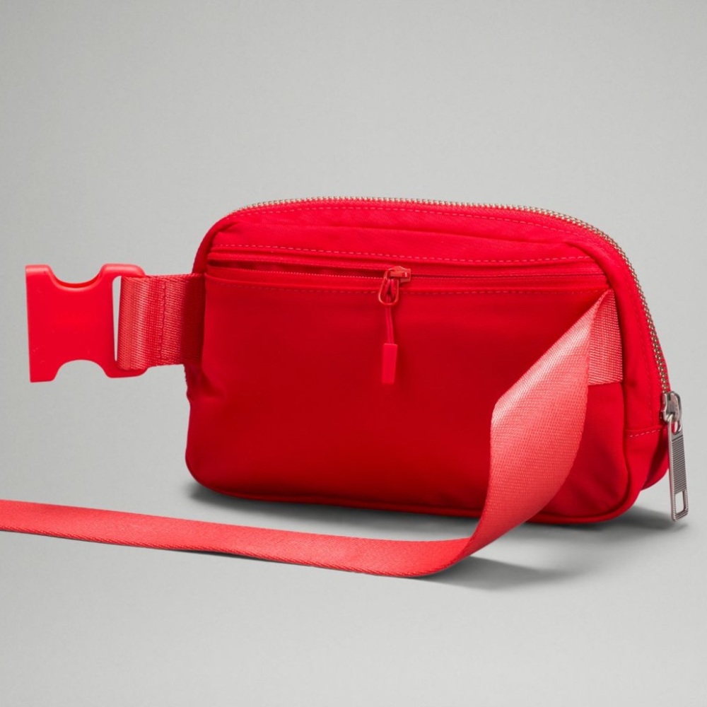 ‼️ NWT Lululemon Everywhere Belt Bag * Love Red New with Tags - Picture 4 of 9